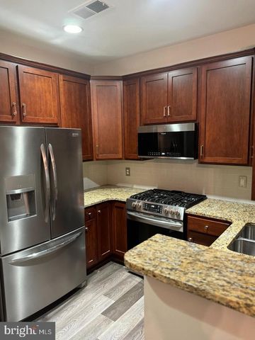 2248 MARGRAF CIR, Woodbridge, VA 22191