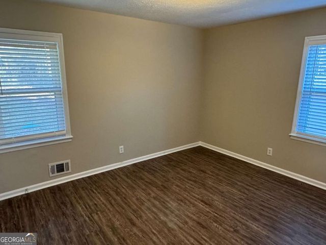 437 Lockridge Lane, Lawrenceville, GA 30046