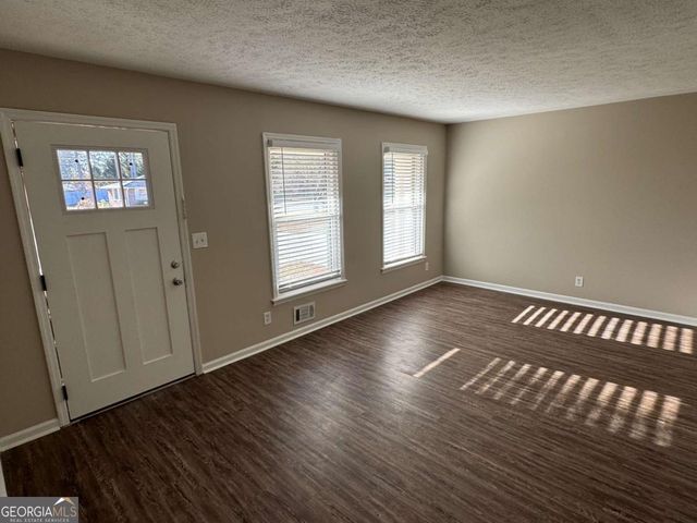 437 Lockridge Lane, Lawrenceville, GA 30046