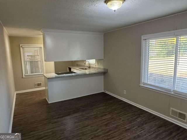 437 Lockridge Lane, Lawrenceville, GA 30046