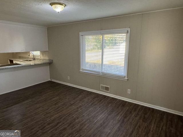 437 Lockridge Lane, Lawrenceville, GA 30046