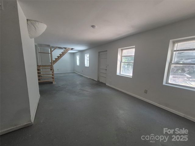 258 New Leicester Highway, Asheville, NC 28806