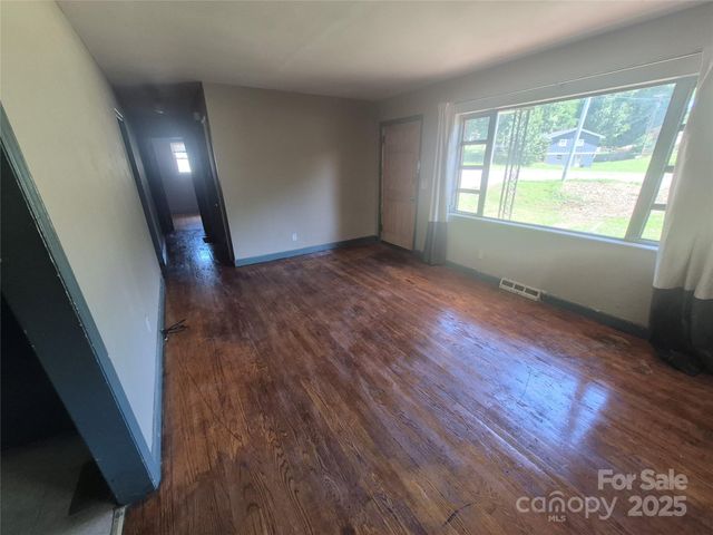 258 New Leicester Highway, Asheville, NC 28806
