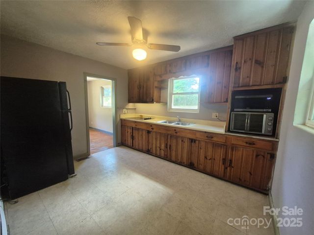 258 New Leicester Highway, Asheville, NC 28806