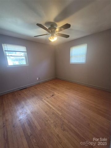 258 New Leicester Highway, Asheville, NC 28806