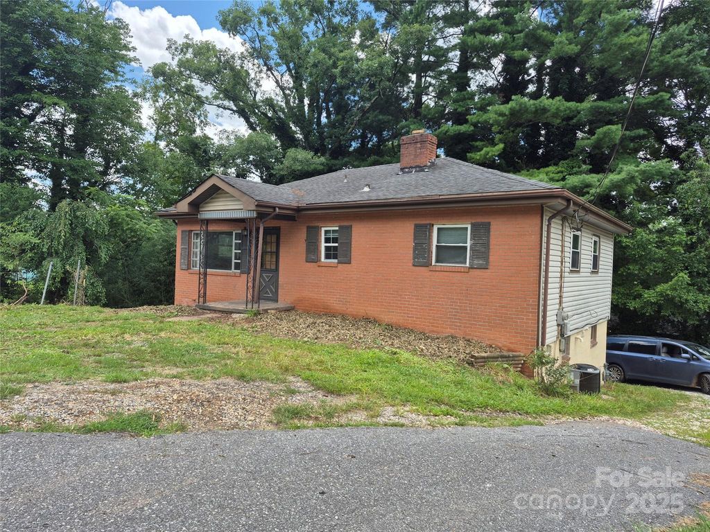 258 New Leicester Highway, Asheville, NC 28806