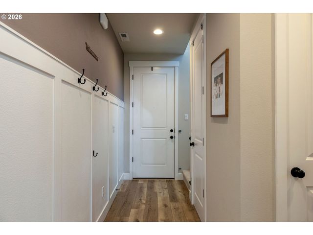 2732 Ne CURRIN CREEK Dr, Estacada, OR 97023