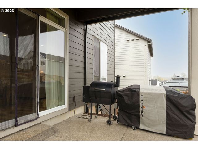 2732 Ne CURRIN CREEK Dr, Estacada, OR 97023