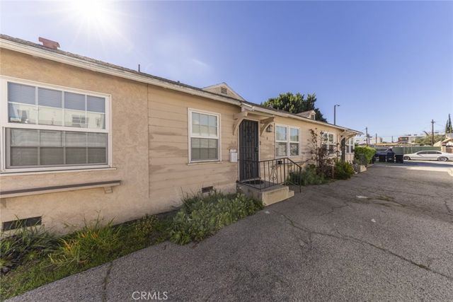 6614 Camellia Avenue, North Hollywood, CA 91606