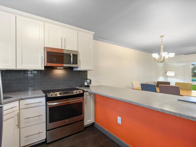 2998 Sunrise Lakes Drive E 110, Sunrise, FL 33322