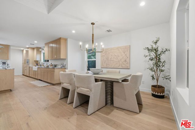 4525 Greenbush Avenue, Sherman Oaks, CA 91423