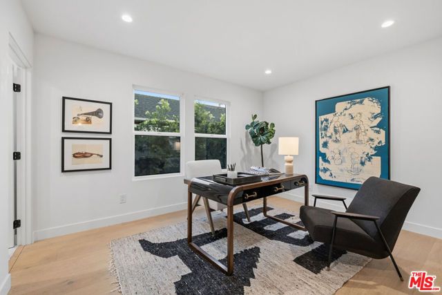 4525 Greenbush Avenue, Sherman Oaks, CA 91423