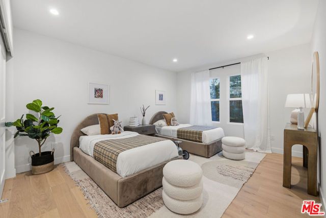 4525 Greenbush Avenue, Sherman Oaks, CA 91423