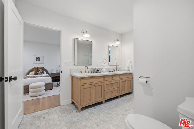 4525 Greenbush Avenue, Sherman Oaks, CA 91423