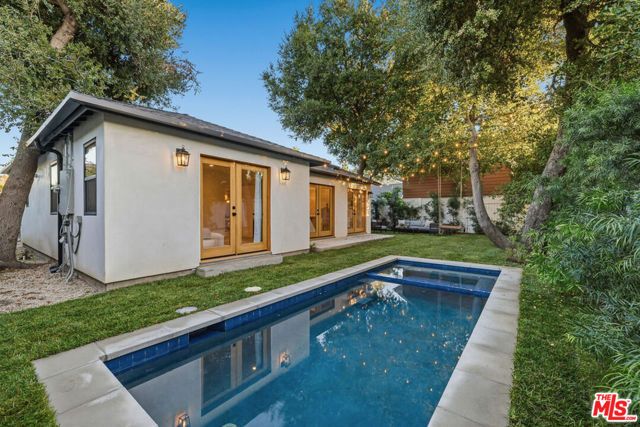 4525 Greenbush Avenue, Sherman Oaks, CA 91423