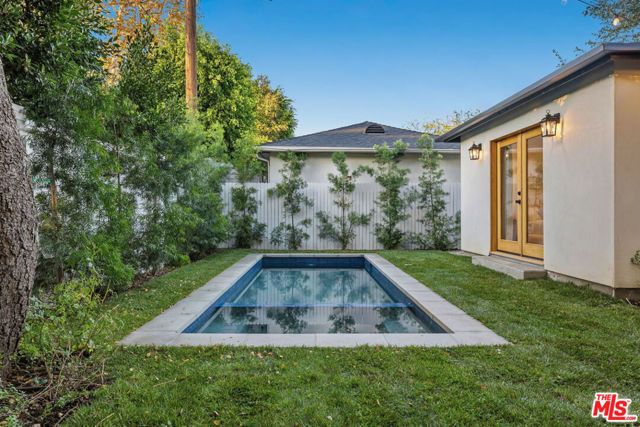 4525 Greenbush Avenue, Sherman Oaks, CA 91423