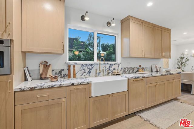 4525 Greenbush Avenue, Sherman Oaks, CA 91423