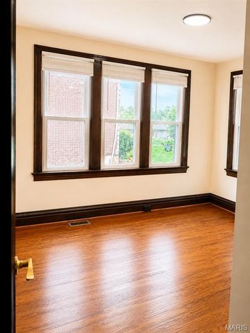 8718 Clifton Avenue, Jennings, MO 63136