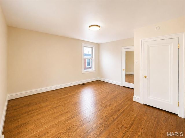 8718 Clifton Avenue, Jennings, MO 63136