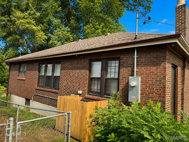 8718 Clifton Avenue, Jennings, MO 63136