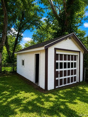 8718 Clifton Avenue, Jennings, MO 63136