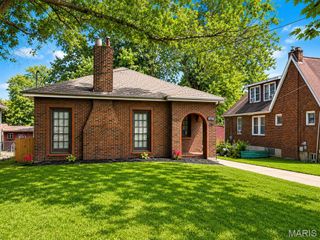 8718 Clifton Avenue, Jennings, MO 63136