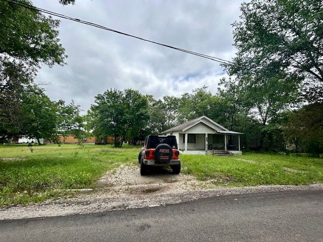 200 N Echols Street, Mexia, TX 76667