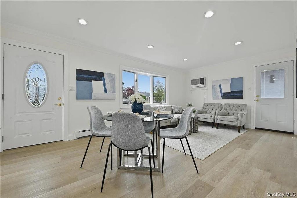 84 N Fordham Road, Hicksville, NY 11801 — photo 5