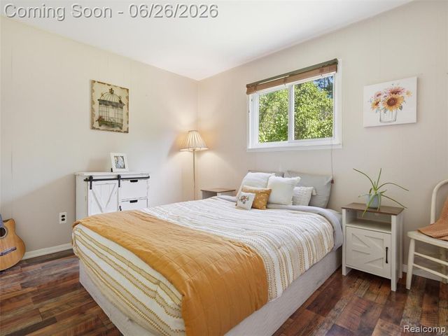 10610 Estola Avenue, White Lake, MI 48386