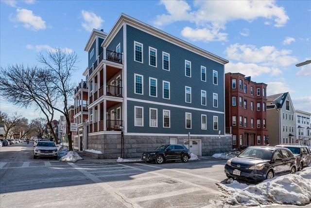 361 W 4th St 5, Boston, MA 02127