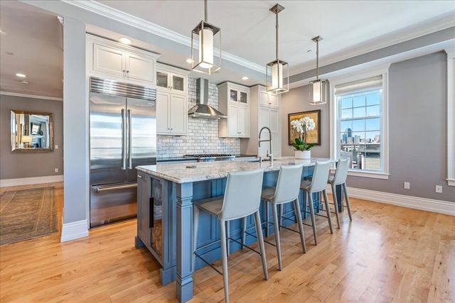 361 W 4th St 5, Boston, MA 02127