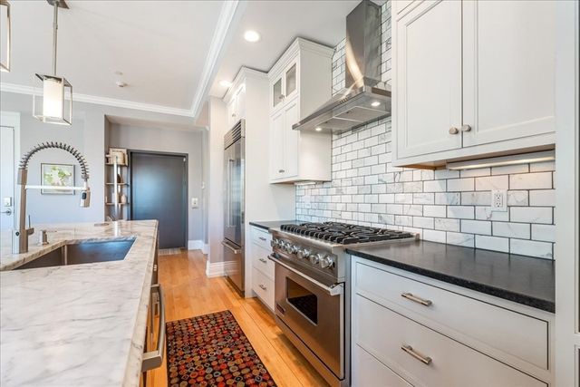 361 W 4th St 5, Boston, MA 02127