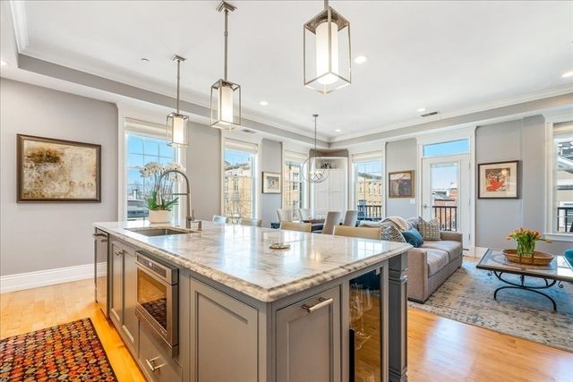 361 W 4th St 5, Boston, MA 02127