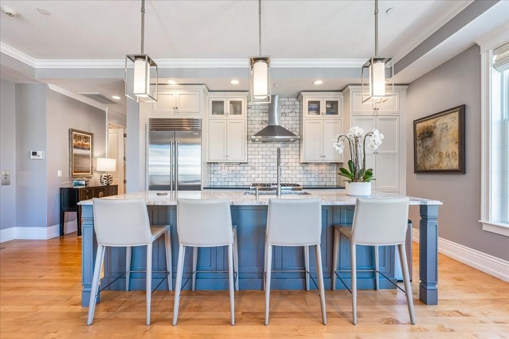 361 W 4th St 5, Boston, MA 02127