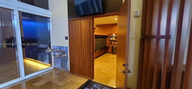 50 Biscayne Boulevard 5202, Miami, FL 33132