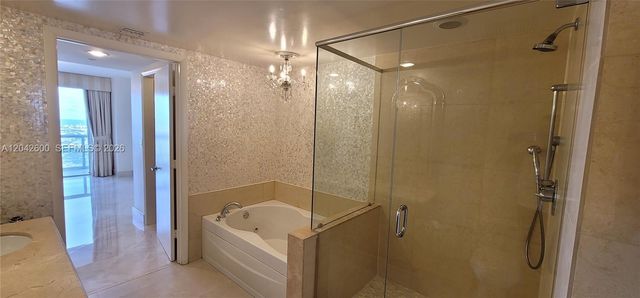 50 Biscayne Boulevard 5202, Miami, FL 33132