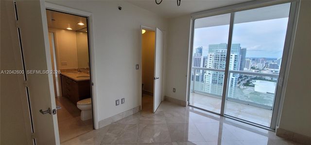 50 Biscayne Boulevard 5202, Miami, FL 33132
