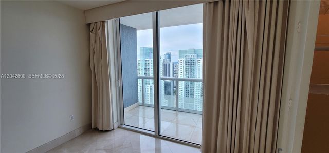 50 Biscayne Boulevard 5202, Miami, FL 33132