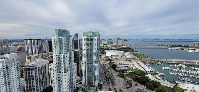 50 Biscayne Boulevard 5202, Miami, FL 33132