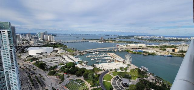 50 Biscayne Boulevard 5202, Miami, FL 33132