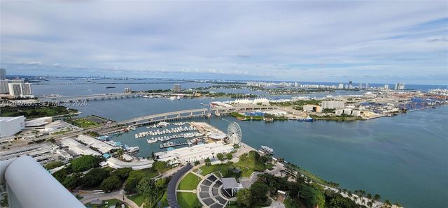 50 Biscayne Boulevard 5202, Miami, FL 33132