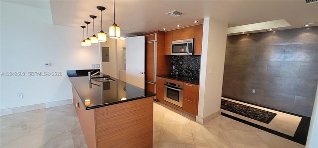 50 Biscayne Boulevard 5202, Miami, FL 33132