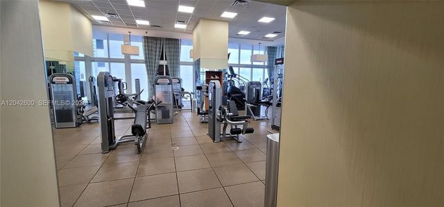 50 Biscayne Boulevard 5202, Miami, FL 33132
