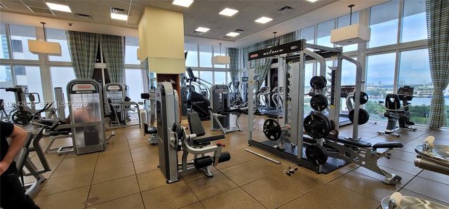 50 Biscayne Boulevard 5202, Miami, FL 33132