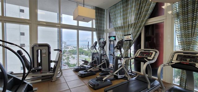 50 Biscayne Boulevard 5202, Miami, FL 33132