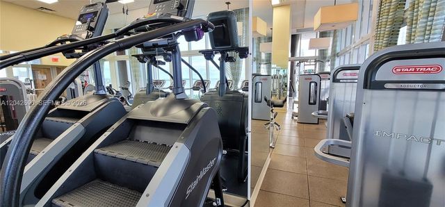 50 Biscayne Boulevard 5202, Miami, FL 33132