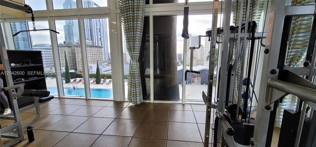 50 Biscayne Boulevard 5202, Miami, FL 33132