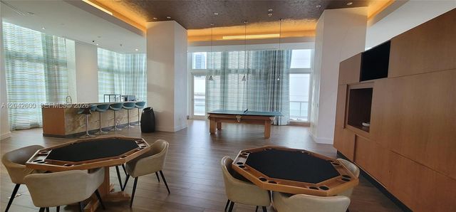 50 Biscayne Boulevard 5202, Miami, FL 33132