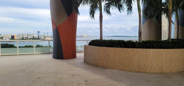 50 Biscayne Boulevard 5202, Miami, FL 33132