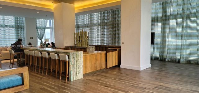 50 Biscayne Boulevard 5202, Miami, FL 33132